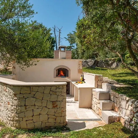 Trullo Tesoro By Villa